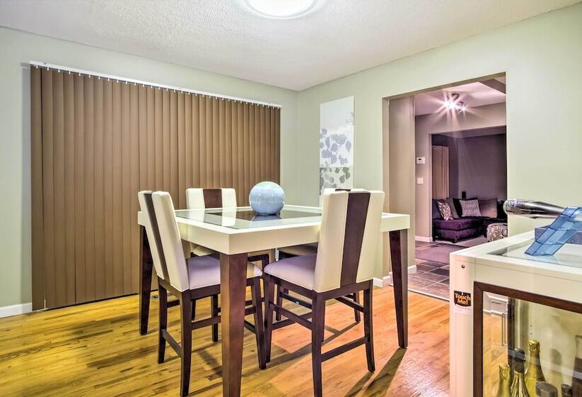 Suburban Detroit Home W/ Porch, Yard & Fire Pit!