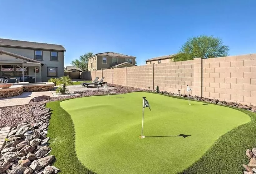 The Doghouse   Hideaway W/ Pool & Outdoor Oasis!
