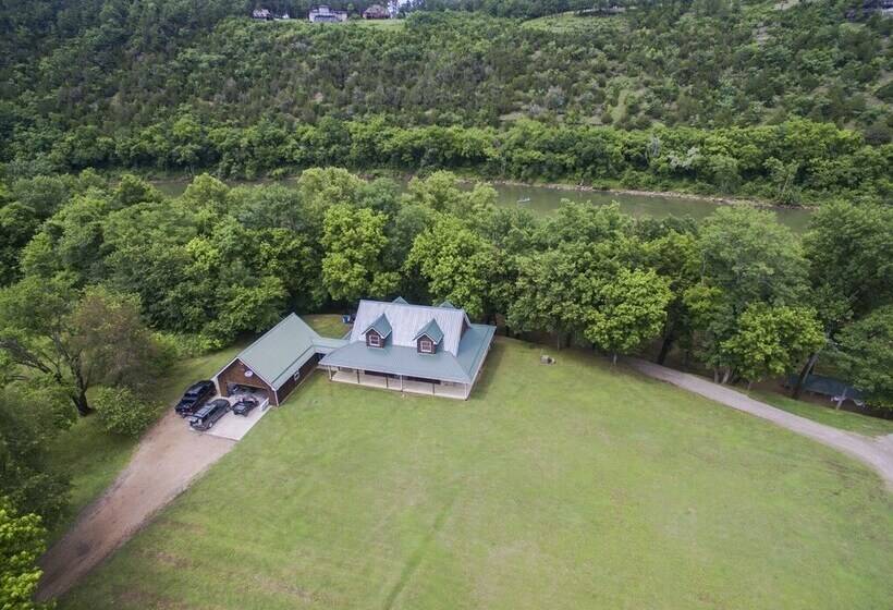 Troutfest Riverfront Norfork Home, Great Fishing