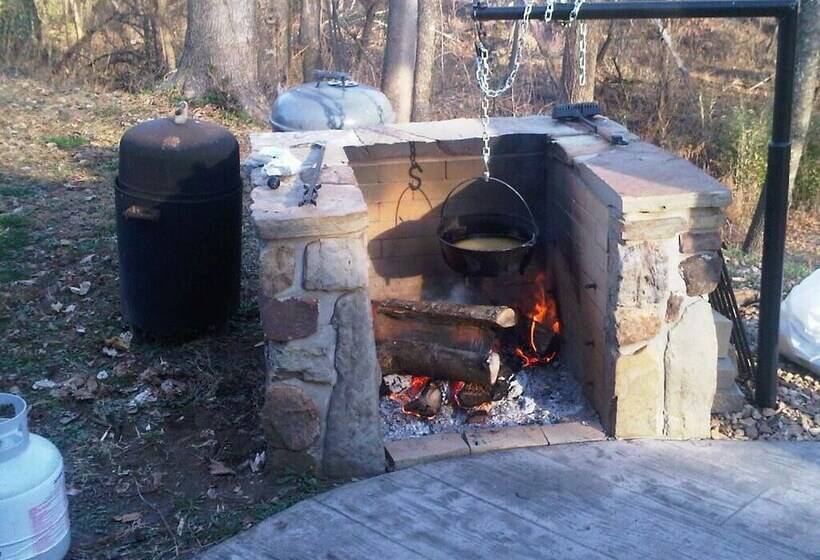 Troutfest Riverfront Norfork Home, Great Fishing