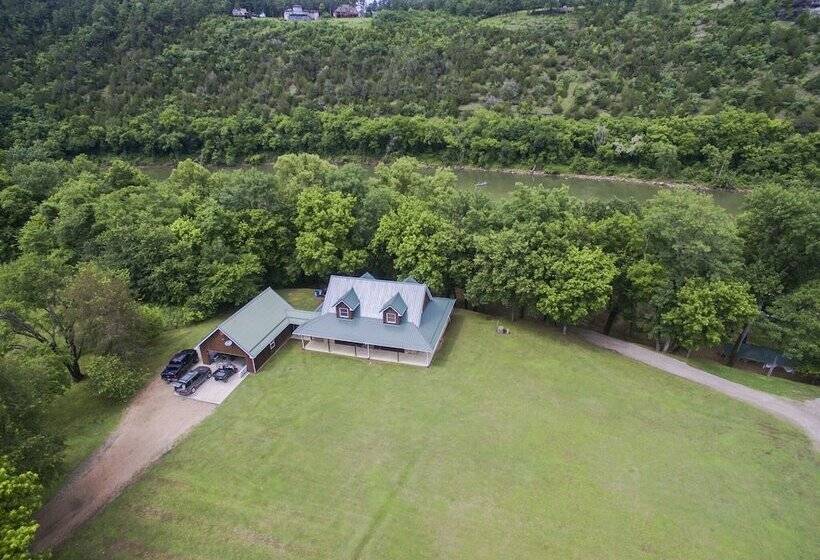 Troutfest Riverfront Norfork Home, Great Fishing