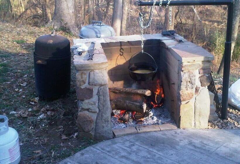 Troutfest Riverfront Norfork Home, Great Fishing