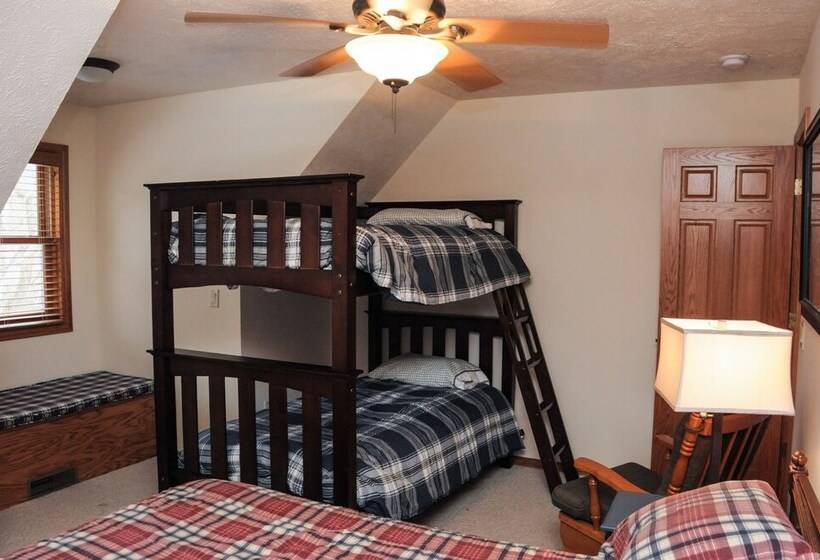 Troutfest Riverfront Norfork Home, Great Fishing