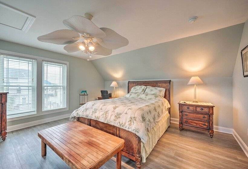 Updated Family Getaway: Walk To Sea Haven Beach!