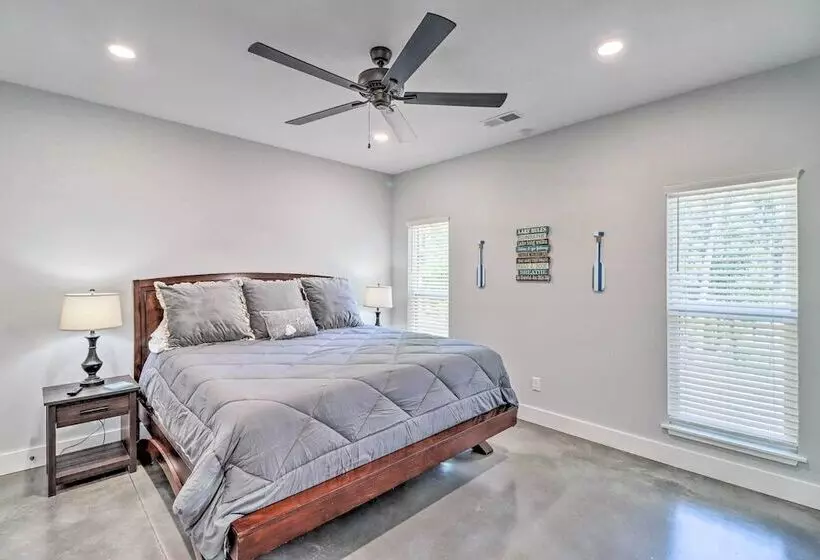 All Encompassing Lakehouse W/ Modern Accents!