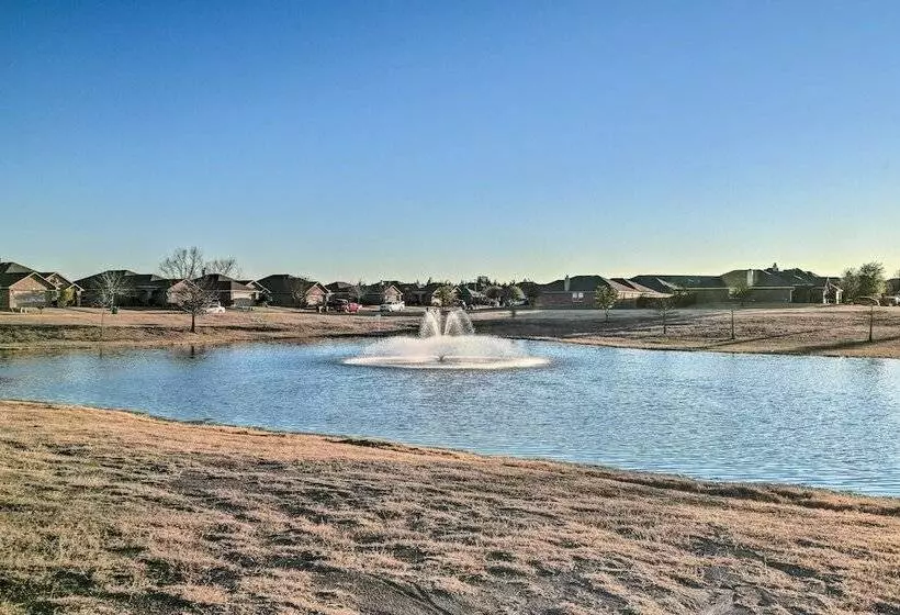 Beautiful Fate Home < 30 Mi To Dtwn Dallas!