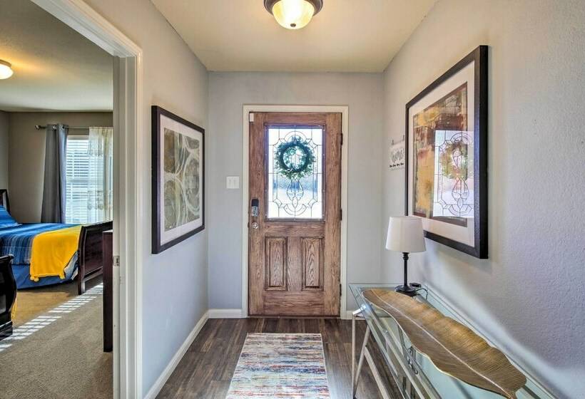 Beautiful Fate Home < 30 Mi To Dtwn Dallas!