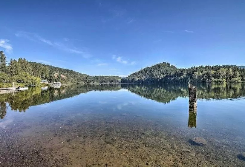 Beautiful Historic Home, Walk To Mineral Lake