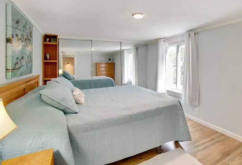 Big Pine Island Lake Cottage W/ Boat Dock & Kayaks