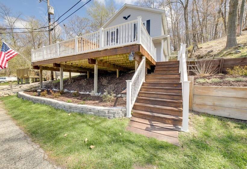Big Pine Island Lake Cottage W/ Boat Dock & Kayaks