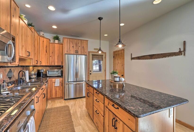 Munds Park Cabin: Deck, Near Pinewood Golf Course