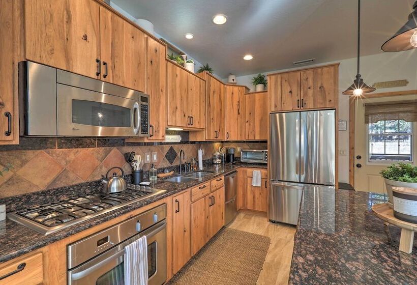 Munds Park Cabin: Deck, Near Pinewood Golf Course