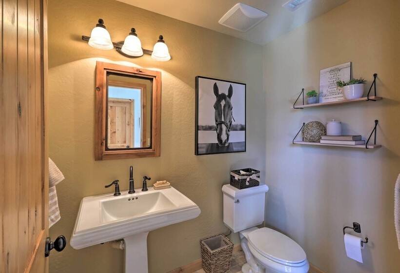 Munds Park Cabin: Deck, Near Pinewood Golf Course