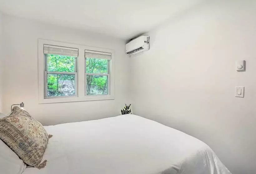 Catskills Sanctuary W/ Lake Access + Hot Tub