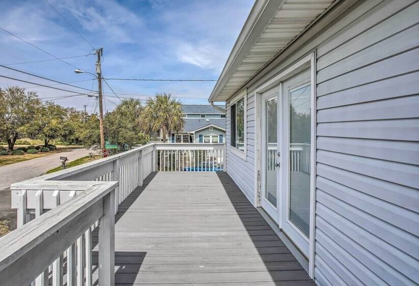 Walk To Beach: Family Home Near Barefoot Landing!