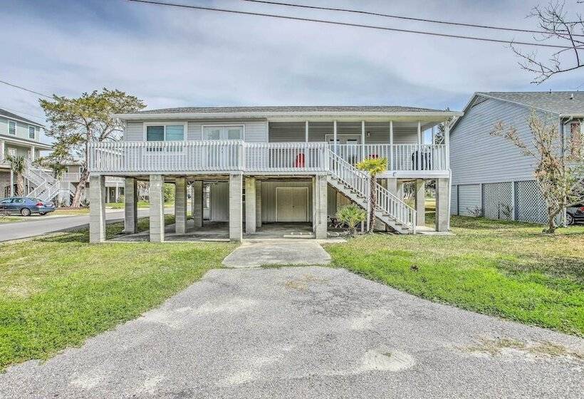 Walk To Beach: Family Home Near Barefoot Landing!