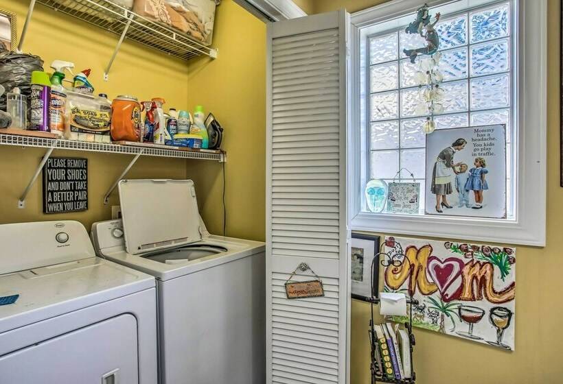 Coastal Retreat W/ Hot Tub: Steps To Beach!