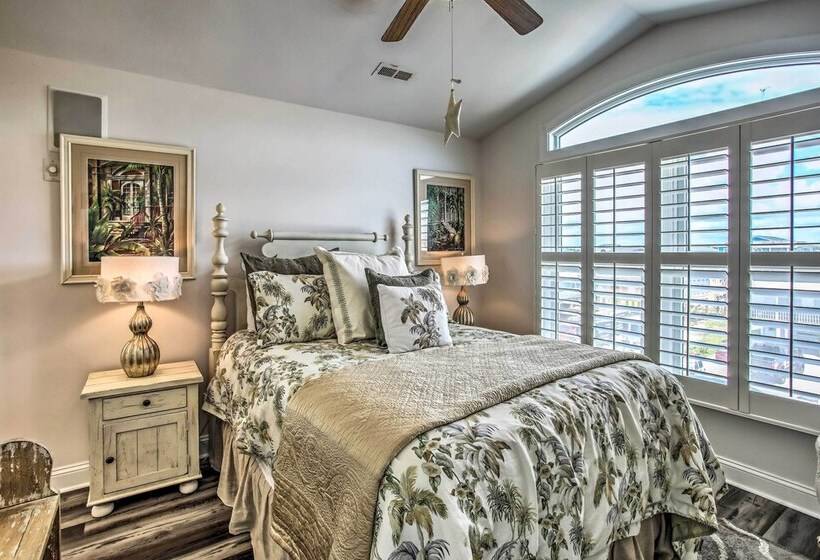 Coastal Retreat W/ Hot Tub: Steps To Beach!