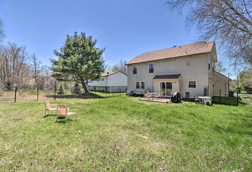 Colonial House In Quiet Area Near Camelback Resort