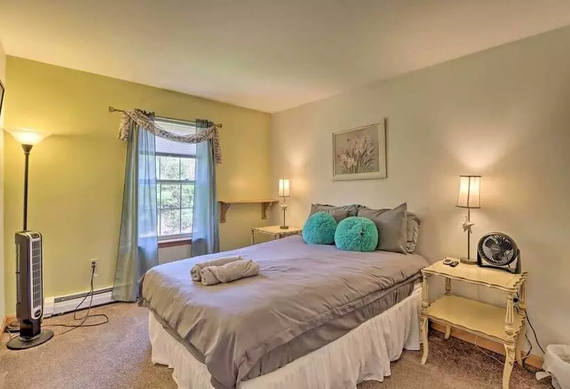 Colonial House In Quiet Area Near Camelback Resort