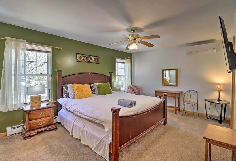 Colonial House In Quiet Area Near Camelback Resort