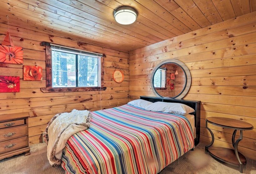 Fully Remodeled Munds Park Cabin: Deck & Fireplace