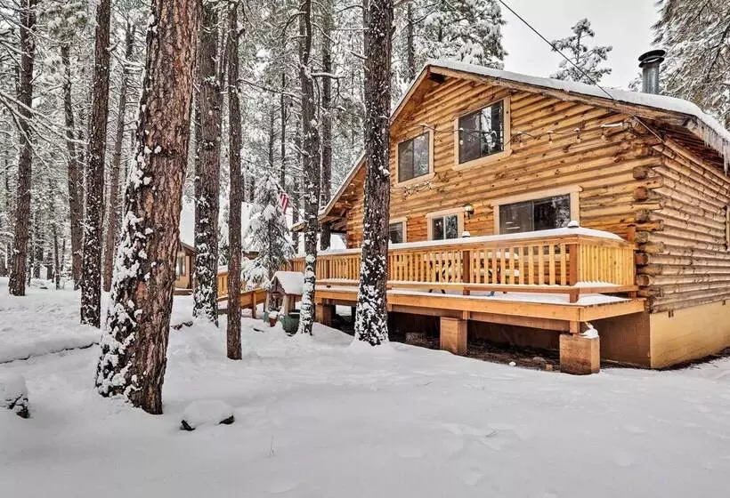 Fully Remodeled Munds Park Cabin: Deck & Fireplace