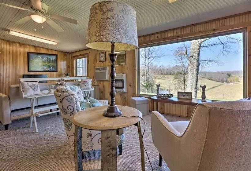 Highland Haven: Cabin On Working Cattle Farm!