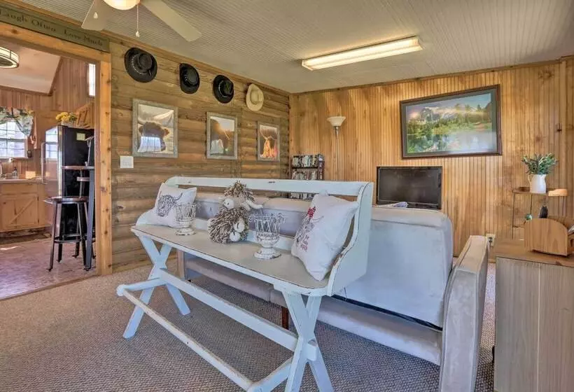 Highland Haven: Cabin On Working Cattle Farm!