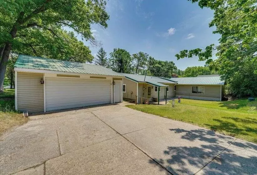 Lakefront Brohman Retreat W/ Dock & Fire Pit!