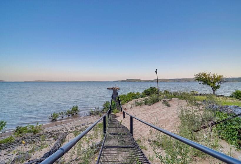 Lakefront Eufaula Escape W/ Dock + Private Beach!
