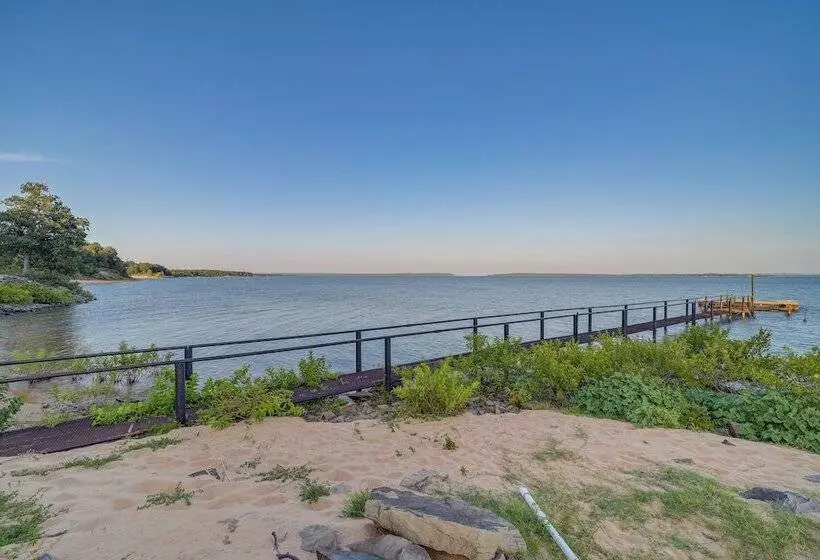 Lakefront Eufaula Escape W/ Dock + Private Beach!