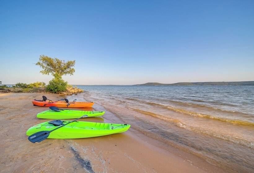 Lakefront Eufaula Escape W/ Dock + Private Beach!