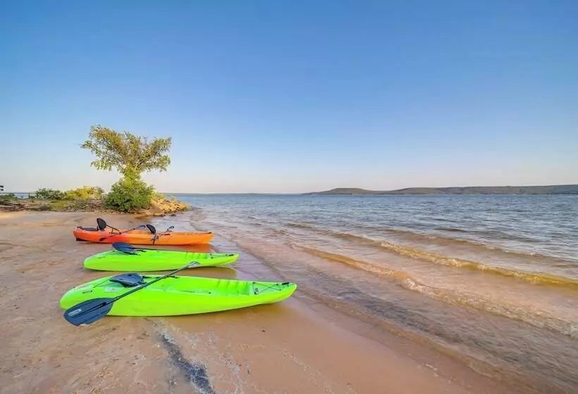 Lakefront Eufaula Escape W/ Dock + Private Beach!