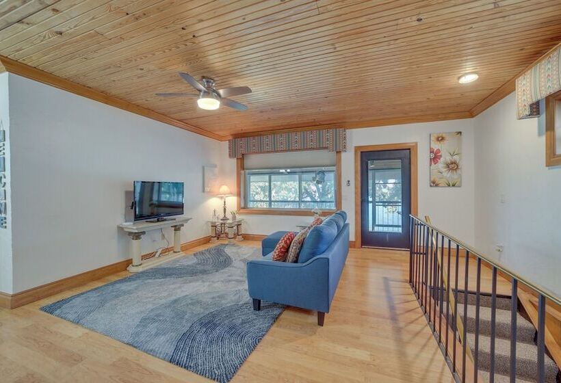 Lakefront Eufaula Escape W/ Dock + Private Beach!