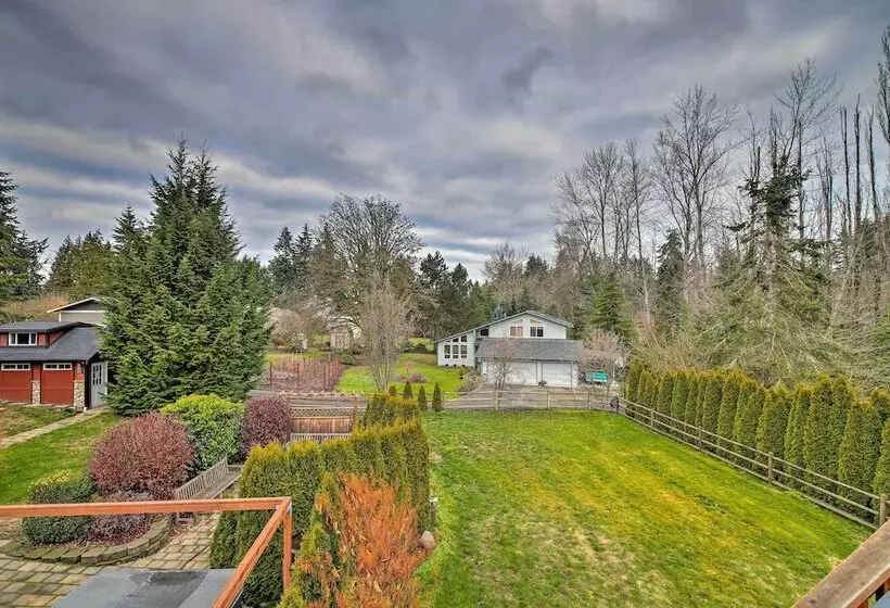 Modern Edgewood Home Near Tacoma W/ Deck!