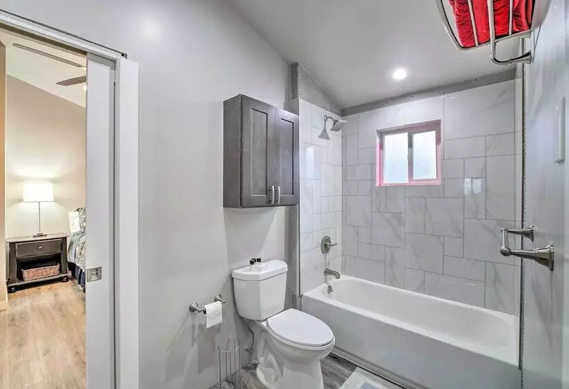 Modern Edgewood Home Near Tacoma W/ Deck!