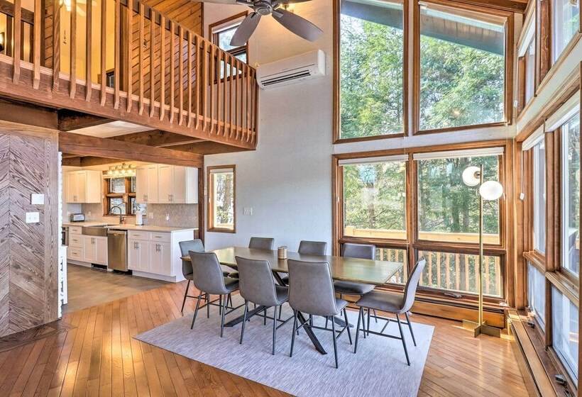 Modern Mtn Retreat W/ Hot Tub & Stellar Views!