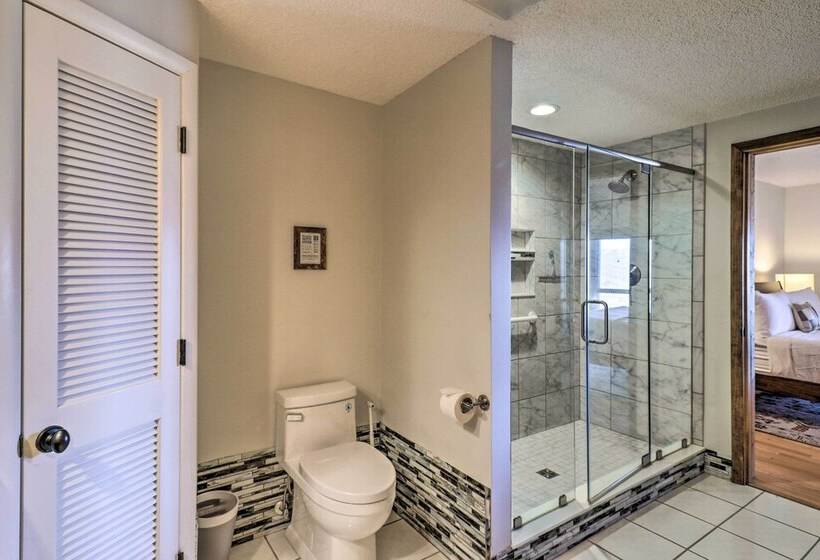 Modern Mtn Retreat W/ Hot Tub & Stellar Views!