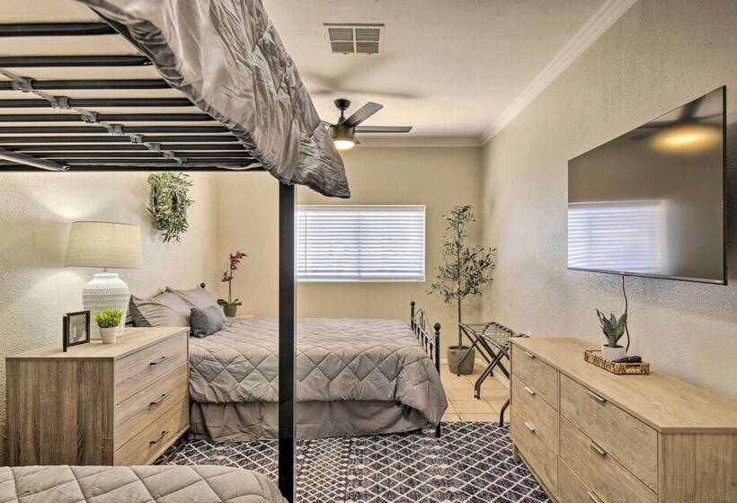 Pet Friendly Peoria Home: Patio, Grill & Foosball!