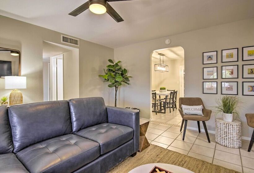 Pet Friendly Peoria Home: Patio, Grill & Foosball!