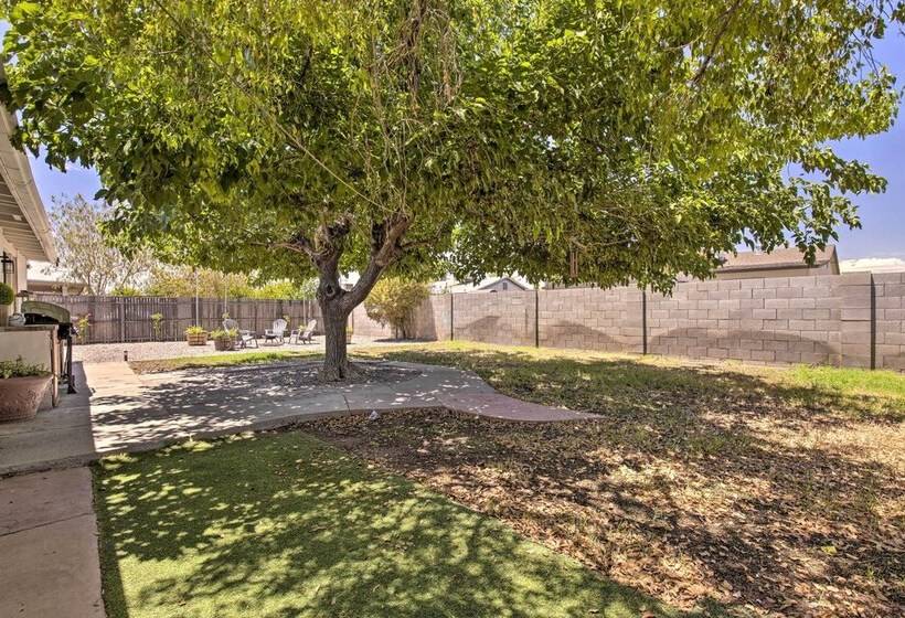 Pet Friendly Peoria Home: Patio, Grill & Foosball!