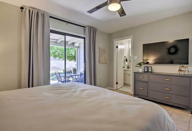 Pet Friendly Peoria Home: Patio, Grill & Foosball!