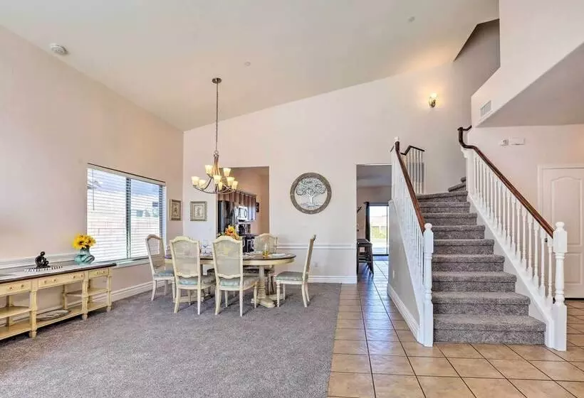 Modern Tucson Home W/ Patio + Saltwater Pool!