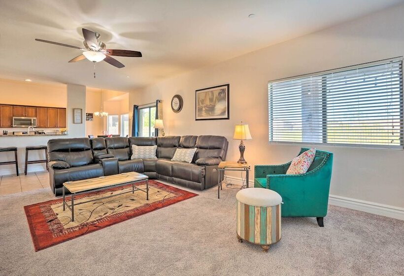 Modern Tucson Home W/ Patio + Saltwater Pool!