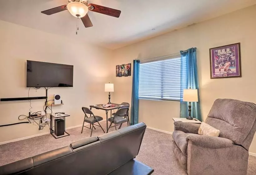 Modern Tucson Home W/ Patio + Saltwater Pool!