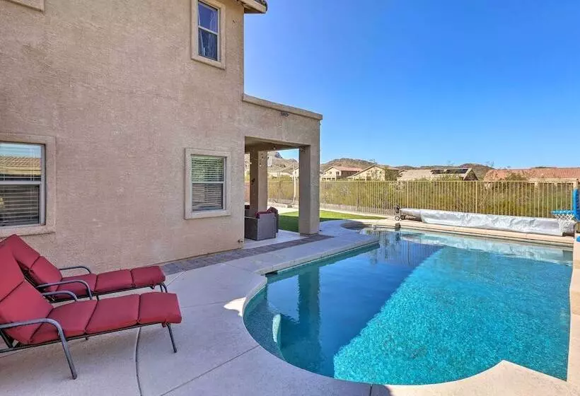 Modern Tucson Home W/ Patio + Saltwater Pool!