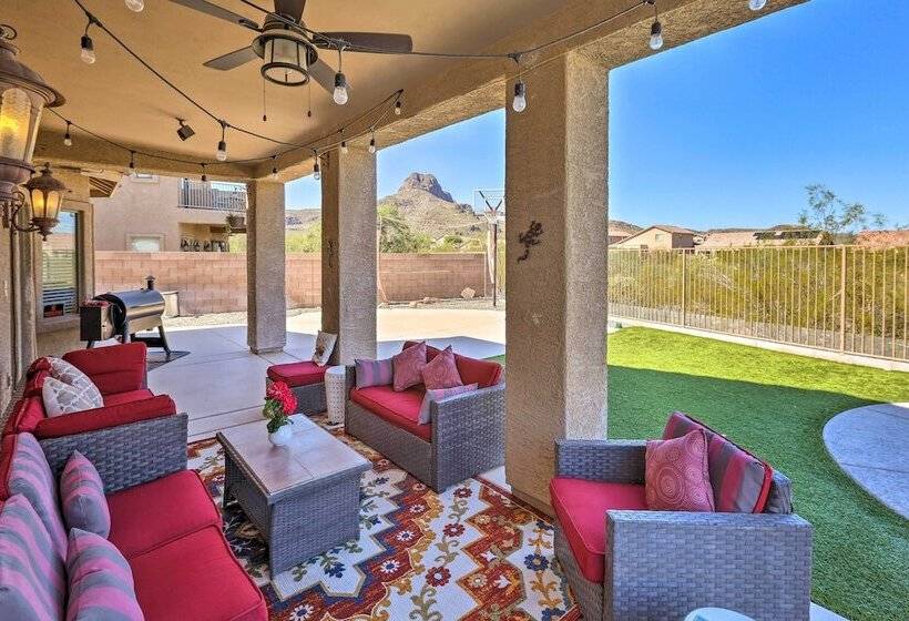 Modern Tucson Home W/ Patio + Saltwater Pool!