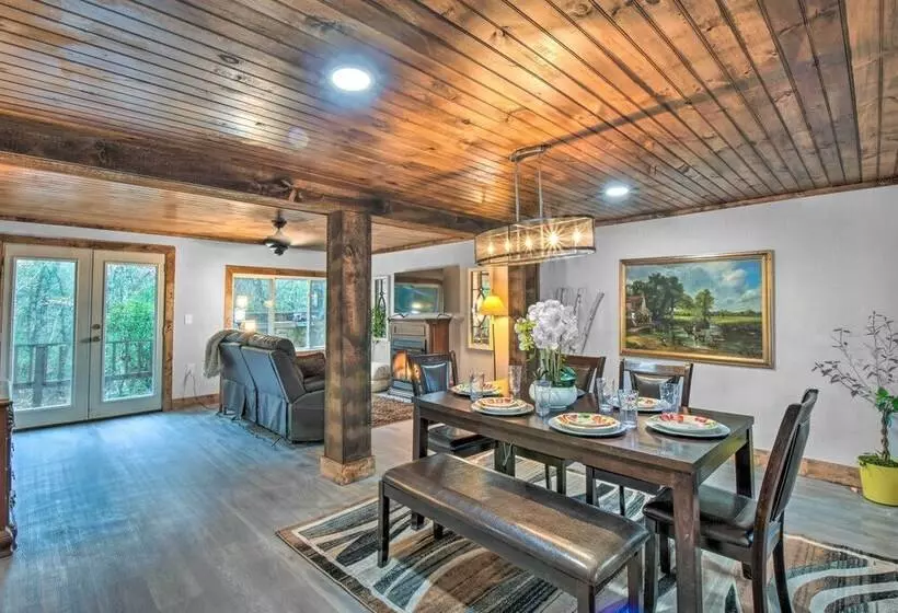 Otto Home W/ Fire Pit, Tree House & Hot Tub!