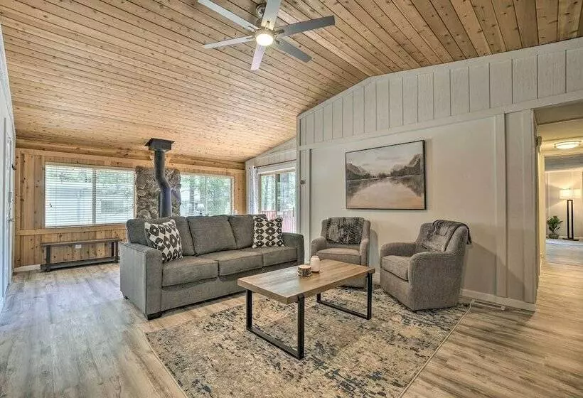 Peaceful Munds Park Cabin: 21 Mi To Flagstaff